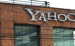 Le groupe Yahoo! a été l'un des pionniers américains d'internet avec son moteur de recherche, avant d'être détrôné par de nouveaux acteurs comme Google ou Facebook