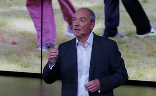 Stéphane Richard, le PDG d'Orange, au show Hello 2014.