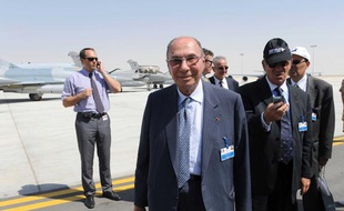 L'avionneur et homme politique Serge Dassault à Abu Dhabi en mai 2009.