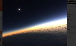 Cliché de l'éclipse solaire depuis un avion EasyJet