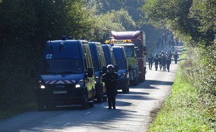 Le poids-lourd a été immobilisé sur une route traversant Notre-Dame-des-Landes. Les gendarmes sont venus le récupérer