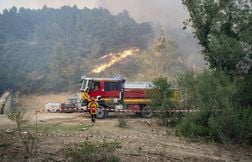 Avec le vent et la canicule, le risque d’une reprise de l’incendie dans l’A…