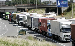 Les routiers en grève en France en 2008.