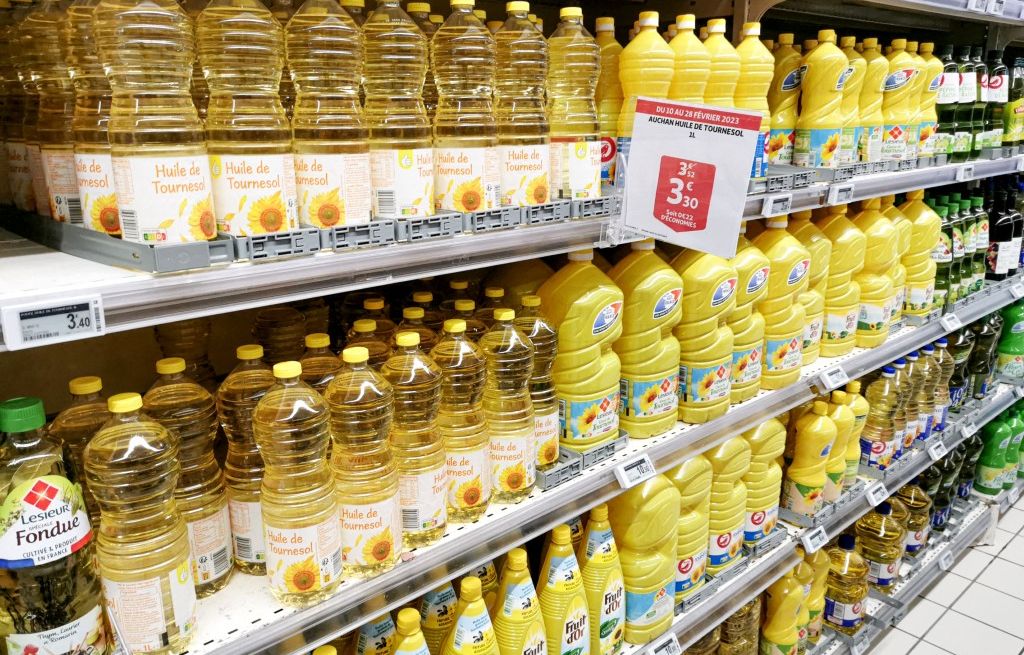 Des médecins veulent « réduire l'exposition des Français » à l'hexane, ce solvant présent dans notre assiette