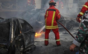 Un conseiller de l'ancien Premier ministre Saad Hariri, hostile au régime syrien, a été tué vendredi dans un attentat à la voiture piégée au coeur de Beyrouth, marquant une nouvelle escalade dans ce pays divisé entre partisans et opposants de Damas.