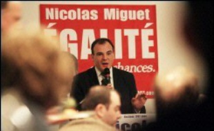 Nicolas Miguet, président du Rassemblement des contribuables français et candidat à l'élection présidentielle, se trouvait toujours en garde à vue mercredi matin dans le cadre d'une enquête préliminaire liée à une suspicion de détournement de parrainages.