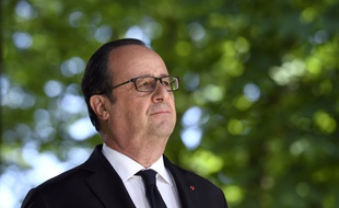 François Hollande lors des commémorations des crimes de l'esclavage, le 10 mai 2017, à Paris.