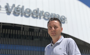 L'économiste Lionel Maltese, le 7 août 2020, devant le stade Vélodrome.