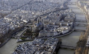 Vue générale aérienne du centre de Paris, le 11 janvier 2015
