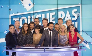 L'équipe de «Touche pas à mon poste»