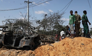 Le lieu de l'attentat à Mogadiscio le 28 décembre 2019.