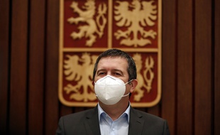 Le ministre tchèque de l'Intérieur et des Affaires étrangères. le ministre tchèque de l'Intérieur et des Affaires étrangères.a demandé à l'Otant et l'UE d'expulser des diplomates russes de leur pays