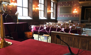 Dans la Grand' Chambre de la cour d'appel de Toulouse, un siège sur deux est indisponible.
