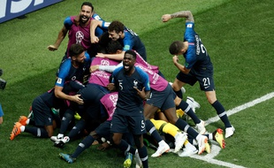 La joie des Bleus après le but de Pogba.