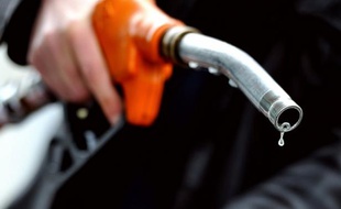 Le prix du gazole a reculé la semaine dernière en France, touchant son plus bas niveau depuis juillet à 1,3486 euro le litre en moyenne, selon les relevés hebdomadaires publiés lundi par le ministère de l'Ecologie et de l'Energie.