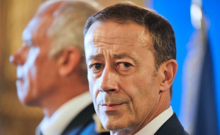 Le préfet Alain Gardère pose le 29 août 2011 à Marseille