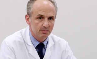 Le CHU de Reims, où est hospitalisé Vincent Lambert en état végétatif chronique depuis 5 ans, s'est joint mercredi à la démarche de son épouse pour saisir le Conseil d'Etat qui devra se prononcer sur la fin de vie du patient.