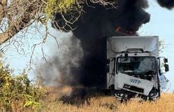 Un convoi de l’ONU attaqué en Ukraine, la production de pétrole russe au plus bas