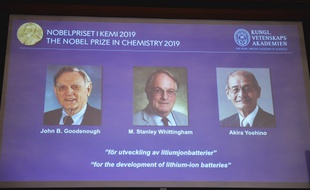 John B. Goodenough, Stanley Whittingham et Akira Yoshino, Prix Nobel de chimie 2019.