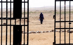 Le Mouvement pour l'unicité et le jihad en Afrique de l'Ouest (Mujao), qui retient en otage une Espagnole et une Italienne enlevées avec un autre Espagnol en octobre 2011 en Algérie, a exigé une rançon de 30 millions d'euros pour libérer les deux femmes, a déclaré mercredi à l'AFP un de ses porte-parole.