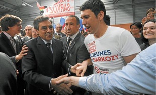 Plusieurs élus locaux entouraient hier soir le Premier ministre à la Beaujoire.