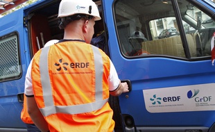 Lille, le 19 juin 2013. Illustration d'un agent ERDF (Enedis).