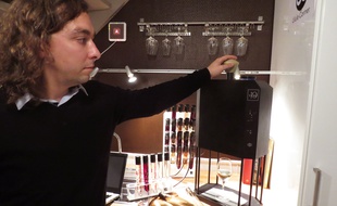 Luis Da Silva, confondateur de la D-Vine, machine servant du vin au verre.