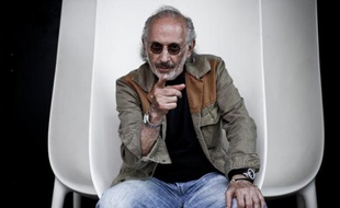 A 86 ans, le réalisateur indépendant américain Jerry Schatzberg, venu présenter au Festival Lumière de Lyon la version restaurée de son film "L'ami retrouvé", a toujours des projets plein la tête, au cinéma comme en photo.