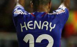 Thierry Henry marque à la 38e minutes contre la Slovaquie, le 22 août 2007