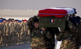 La mort de deux légionnaires français, abattus jeudi par un insurgé infiltré dans l'armée afghane, renforce les interrogations sur la fiabilité de la jeune Armée nationale afghane (ANA) et sa capacité à prendre le relais des forces de l'Otan après 2014.