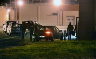 Les enquêteurs sont retournés mercredi chez Spanghero, à Castelnaudary (Aude), pour poursuivre le travail de perquisitions et d'auditions commencé la veille dans cette entreprise au coeur du scandale de la viande de cheval.