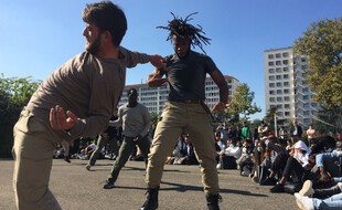 La Cie Relevant au lycée Colbert, le 11 octobre.