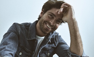 Le chanteur Tom Leeb, représentant de la France à l'Eurovision 2020.