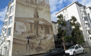 Le Musée urbain Tony Garnier, composé de 25 fresques murales sur les immeubles du quartier des Etats-Unis à Lyon est menacé de fermeture.