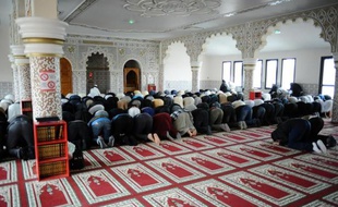 Des musulmans lors de la prière du vendredi à la mosquée de Gaillac, dans le Tarn, le 23 janvier 2015