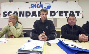 Le leader CGT de la SNCM, Frédéric Alpozzo, donne une conférence de presse, le 6 janvier 2015 à Marseille