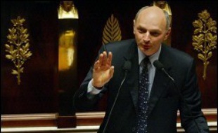Pour le PS, Didier Migaud et Augustin Bonrepaux ont dénoncé une "forte dégradation des finances publiques, l'atonie de la croissance et la détérioration de tous les indicateurs économiques et sociaux depuis quatre ans".