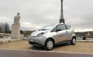 Un véhicule de la flotte Autolib', à Paris, en 2012 (illustration).