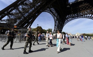Le Conseil des ministres examinera fin septembre, six mois après les tueries de Mohamed Merah, un projet de loi antiterroriste, visant les Français partant s'entraîner au jihad, notamment en Afghanistan et au Pakistan, a annoncé dimanche l'Intérieur.