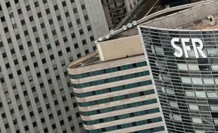 Les groupes français Bull et SFR ont annoncé mercredi le lancement de leur offre d'informatique "en nuage", baptisée Numergy, un projet financé par l'Etat à hauteur de 75 millions d'euros et qui propose de stocker en France les données informatiques sensibles nationales.