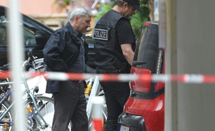 Des officiers de police sur les lieux de l'attentat-suicide d'Ansbach, le 25 juillet 2016