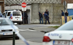 Des policiers des forces spéciales belges à proximité de la zone des fusillades à Bruxelles, le 15 mars 2016