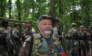 Raul Reyes, numéro deux des Farc tué par l'armée colombienne, n'était "pas récemment" en contact avec Paris à propos de l'otage franco-colombienne Ingrid Betancourt, a déclaré mercredi à la presse Laurent Wauquiez, porte-parole du gouvernement.