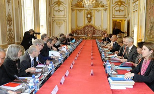 La «conférence de méthode» a réuni les partenaires sociaux le 5 juin 2012 à Matignon