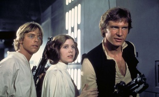 Star Wars (La guerre des étoiles) Mark Hamill, Carrie Fisher, et Harrison Ford, 1977.