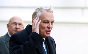 Jean-Marc Ayrault a assuré jeudi sur TF1 "avoir la confiance" de François Hollande, malgré les rumeurs de mésentente, notamment au sujet de la réforme fiscale.