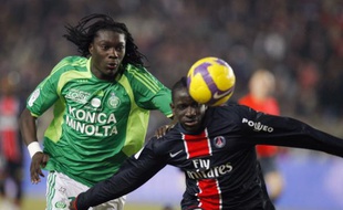 Premier but en Ligue1 pour Mamadou Sakho face à St-Etienne et Bafetimbi Gomis le 14 février 2009.