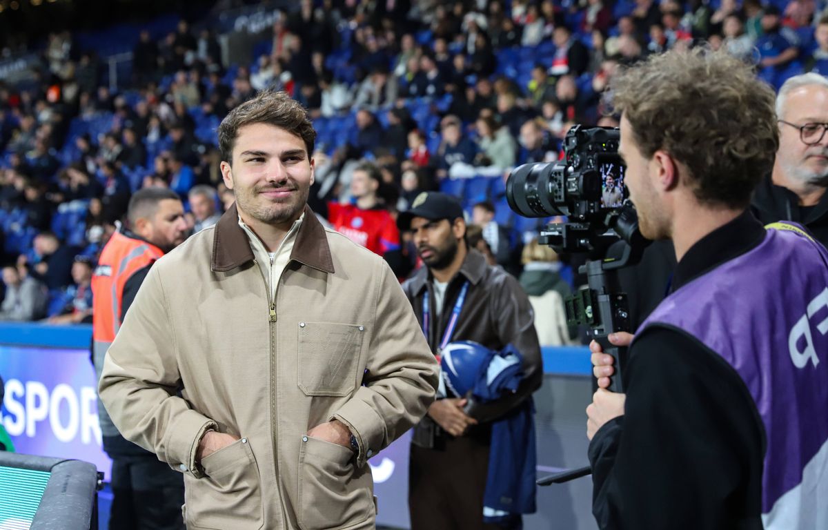 XV de France : « C'est un peu égoïste »... Antoine Dupont a-t-il eu raison de partir en guerre contre le salary cap ?