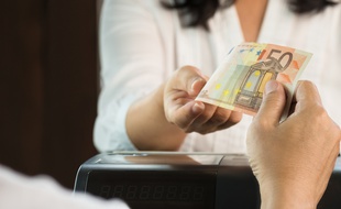 Via des magasins partenaires, Amazon permet à ses clients de se passer de carte bancaire.