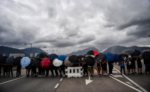 Ce n'est pas la première fois que les manifestants pro-démocratie tentent de bloquer l'aéroport de Hong-Kong.